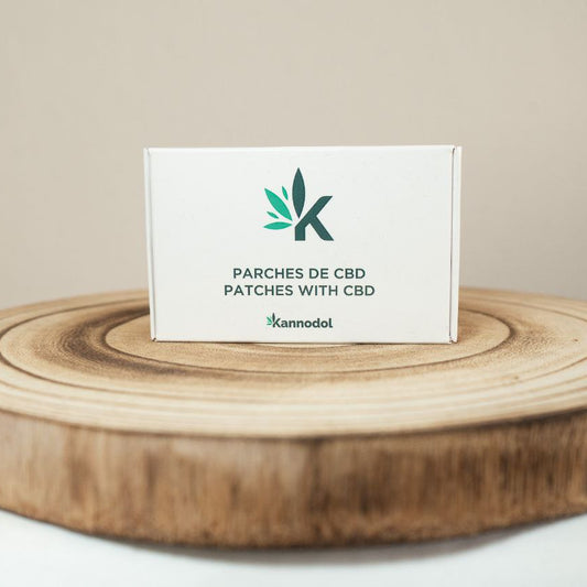 Experimenta una liberación gradual y controlada con nuestros parches transdérmicos, diseñados para proporcionar bienestar prolongado durante 24 horas. Cada parche contiene 50 mg de CBD, ayudando a aliviar tensiones musculares, molestias localizadas y fomentando una sensación de relajación total durante todo el día.