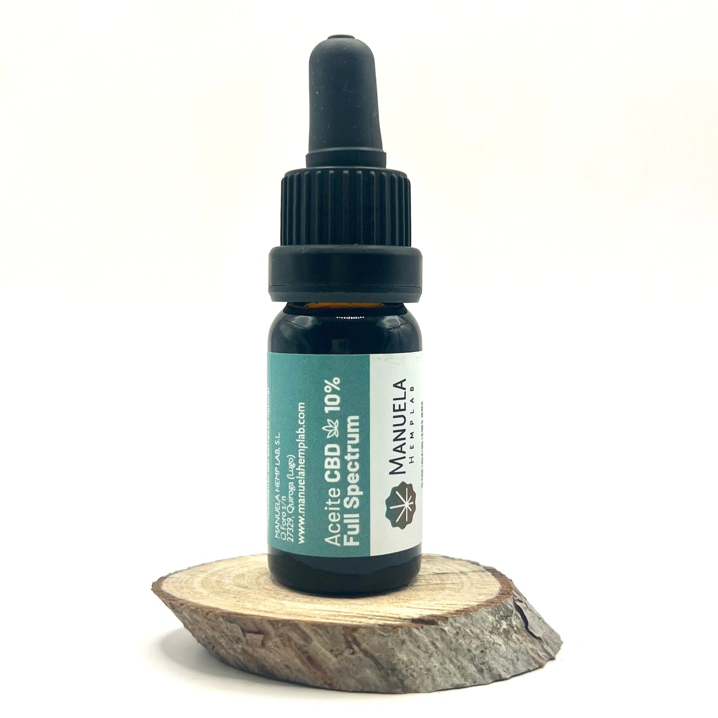 Descubre el Aceite CBD 10 % de Espectro Completo, elaborado con extracto puro de Cannabis Sativa L. y disuelto en aceite de oliva virgen extra.
Su fórmula combina cannabinoides menores (CBC, CBG, CBN, CBDV), terpenos, vitaminas, flavonoides y minerales para ofrecer un efecto séquito óptimo, potenciando los beneficios naturales del cáñamo sin efectos psicoactivos.